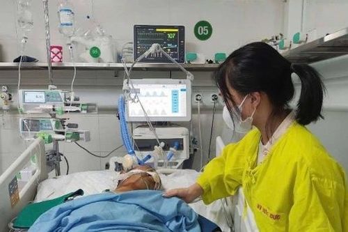 'Cháu mất mẹ rồi, đừng bắt cháu phải mồ côi bố nữa'