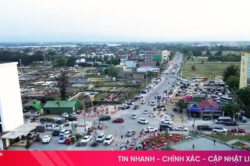 Lộn xộn dừng đỗ xe tại Khu du lịch Thiên Cầm