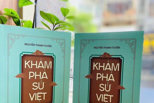 Sách mới hé lộ những chuyện 'thâm cung bí sử' của các triều đại Việt Nam