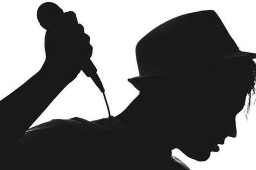 Bắt đối tượng hát xong, thế chấp xe lấy trộm cho chủ quán karaoke