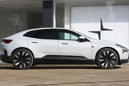 Xe gầm cao hạng sang công suất 536 mã lực, giá ngang Hyundai Santa Fe