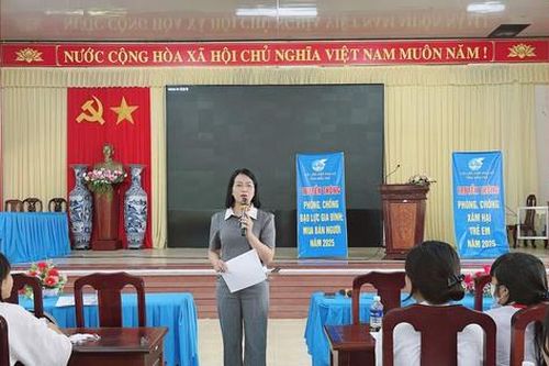 Bến Tre: Truyền thông trang bị kỹ năng, năng lực tự bảo vệ cho phụ nữ và trẻ em