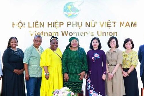 Chủ tịch Hội LHPN Việt Nam Nguyễn Thị Tuyến tiếp Phó Tổng Thư ký thứ nhất Đảng Đại hội Dân tộc Phi