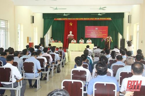 Trưởng Ban Tuyên giáo và Dân vận Tỉnh ủy Đào Xuân Yên tiếp xúc cử tri huyện Lang Chánh