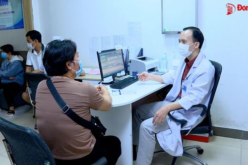 Khám tầm soát miễn phí, người phụ nữ ở Trảng Bom bất ngờ phát hiện bị ung thư đại tràng
