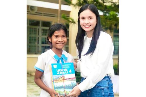 'Nâng cánh' ước mơ cho trò nghèo