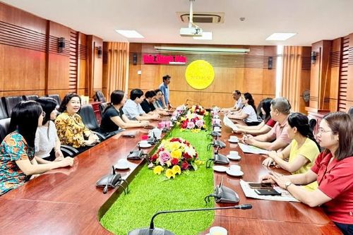 Báo Lai Châu học tập, trao đổi nghiệp vụ làm báo tại Báo Thanh Hóa