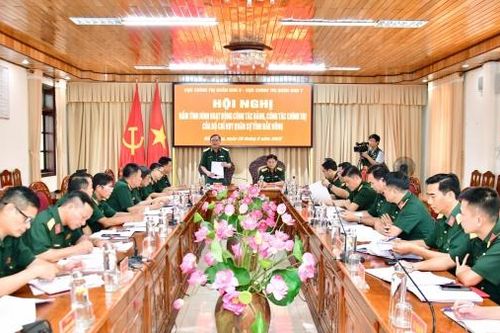 Cục Chính trị Quân khu 5 và Quân khu 7 làm việc về việc sáp nhập Bộ CHQS tỉnh Đắk Nông và Lâm Đồng