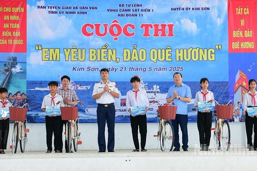 Tổ chức cuộc thi 'Em yêu biển đảo quê hương'