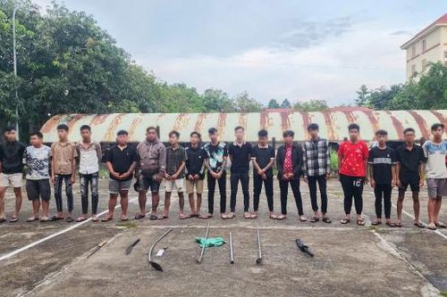 Cảnh sát hình sự ngăn chặn nhóm thanh niên mang hung khí đến tận nhà uy hiếp con nợ