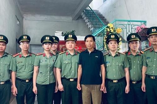 Công an TP Hồ Chí Minh thăm hỏi gia đình Thiếu tá Nguyễn Đăng Khải