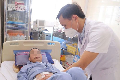Người đàn ông cùng lúc mắc 2 bệnh ung thư
