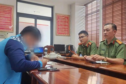 Phạt người đàn ông tổ chức giải bóng đá phủi, quảng cáo web cá cược trên MXH