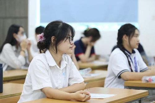 Bộ GD&ĐT tiếp tục 'siết' các trường tuyển sinh tổ hợp lạ