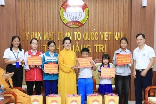 Đoàn đại biểu Ủy ban Mặt trận Tổ quốc TP Hà Nội thăm và làm việc tại Quảng Trị