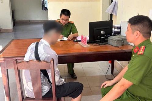 Kịp thời cứu sống nam thanh niên ngã từ cầu Việt Trì xuống sông Lô