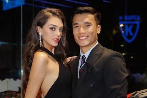 Dianka Zakhidova và Bùi Tiến Dũng kỷ niệm 3 năm cưới