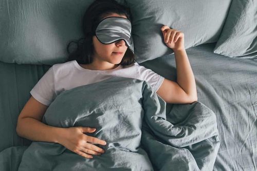 Thói quen đơn giản buổi tối giúp ổn định huyết áp