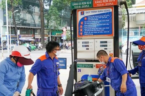 Giá xăng giảm nhẹ từ chiều 22/5