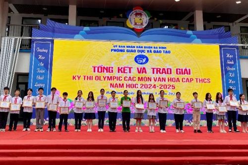 Quận Ba Đình tuyên dương học sinh đoạt giải Kỳ thi Olympic