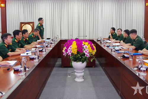Học viện Biên phòng tham quan, trao đổi kinh nghiệm chuyển đổi số tại Trường Sĩ quan Thông tin