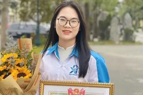 Nữ sinh Bắc Giang nhiệt huyết với công tác Đoàn và xuất sắc trong nghiên cứu khoa học