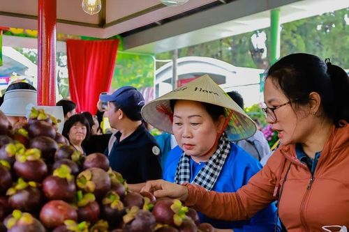 Nô nức lễ hội trái cây, ẩm thực mùa hè tại TPHCM
