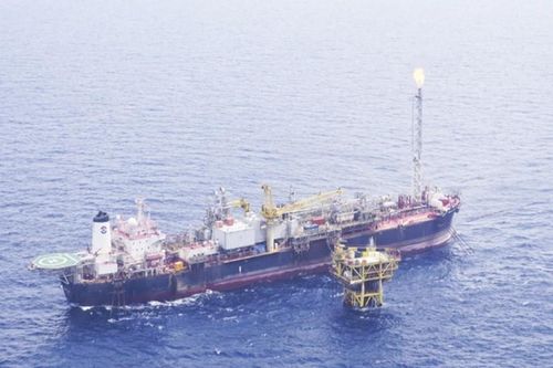 Tìm nguyên nhân cháy giàn khoan dầu ngoài khơi
