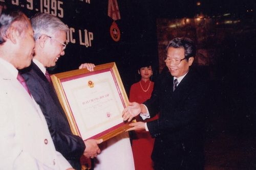 Cố Chủ tịch nước Trần Đức Lương: Người lãnh đạo gần gũi của ngành Dầu khí Việt Nam