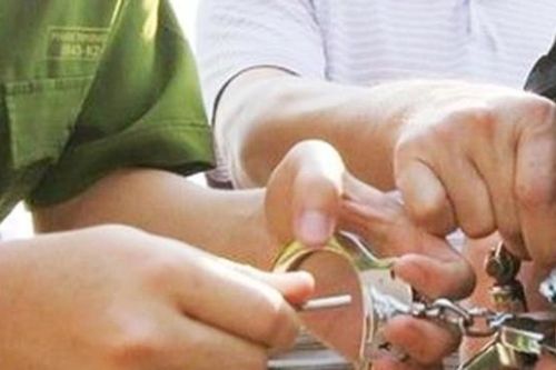 Bắt giam nguyên Phó giám đốc Sở Văn hóa - Thể thao và Du lịch tỉnh Bến Tre