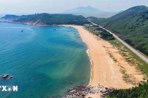 Vẻ đẹp hoang sơ trên cung đường ven biển Hà Tĩnh