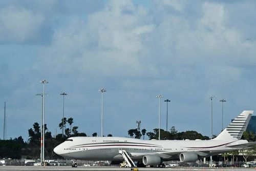 Mỹ nhận máy bay Qatar tặng để làm chuyên cơ Không lực Một