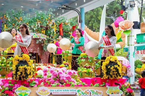 Nhiều hoạt động hấp dẫn tại Lễ hội Trái cây Nam Bộ 2025