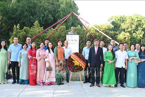 Mùa tháng Năm - Người lại trở về