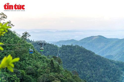 Miễn phí cáp treo khứ hồi cho du khách đảnh lễ Xá lợi Phật Hoàng Trần Nhân Tông