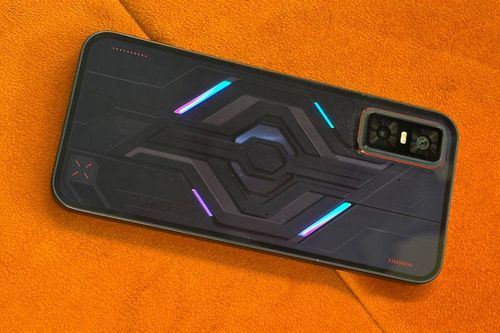 Smartphone gaming cấu hình 'khủng', chống nước, màn hình 144Hz, giá 7,9 triệu đồng