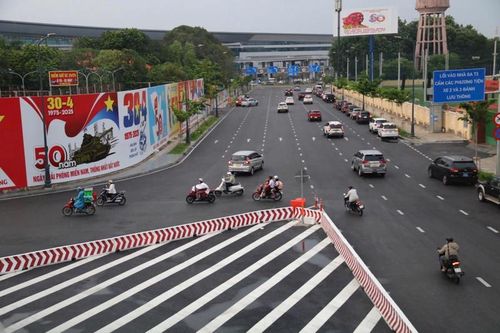 Phân luồng lại cho hợp lý, giảm xung đột giao thông trước nhà ga T3 sân bay Tân Sơn Nhất