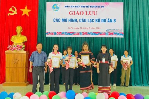 Ia Pa: 11 đội tham gia hội thi giao lưu các mô hình, câu lạc bộ Dự án 8
