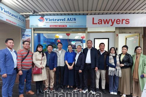 Đoàn công tác tỉnh Khánh Hòa thăm, làm việc với Văn phòng Vietravel tại TP. Sydney, Australia