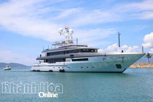 Bến du thuyền Ana Marina Nha Trang đón siêu du thuyền Atlas