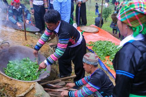 Văn Chấn phát triển du lịch gắn với bảo tồn giá trị văn hóa
