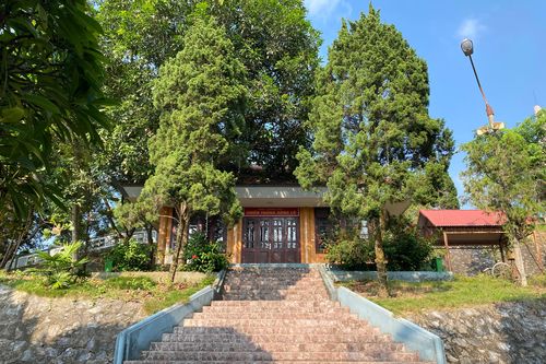 Khai thác di tích lịch sử trong phát triển du lịch và giáo dục địa phương