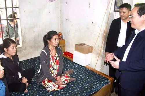 Huyện Quỳ Hợp (Nghệ An): Bàn giao nhà 'Đại Đoàn kết' cho gia đình bà Vũ Thị Quy