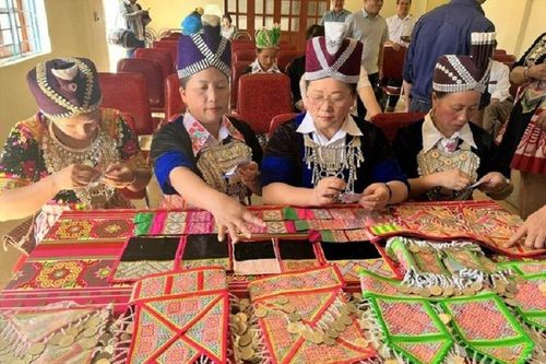 Mô hình HTX phát triển du lịch cộng đồng tạo sinh kế cho đồng bào dân tộc thiểu số ở Nghệ An