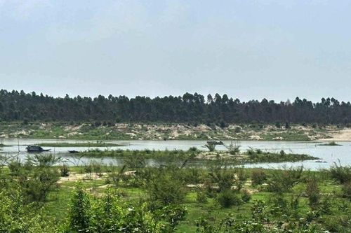 Xót xa người đàn ông làm nghề chài lưới tử vong khi nhảy xuống sông cứu 4 học sinh đuối nước