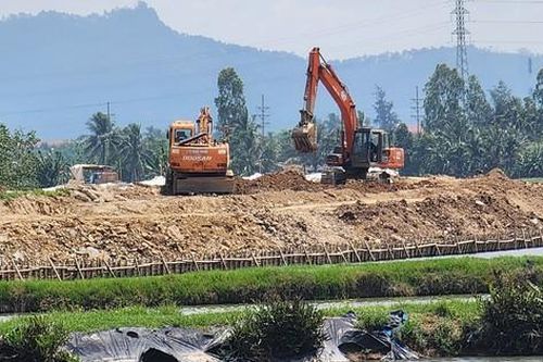 Nhiều dự án khẩn cấp có nguy cơ chậm tiến độ vì thiếu vật liệu