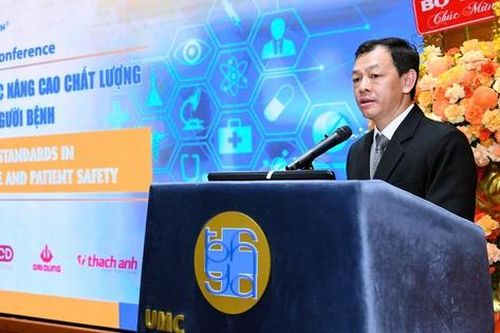 'Không thể quản lý bệnh viện chỉ bằng kinh nghiệm'