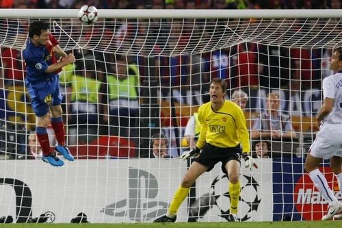 Messi chọn cú đánh đầu tung lưới MU là bàn thắng để đời