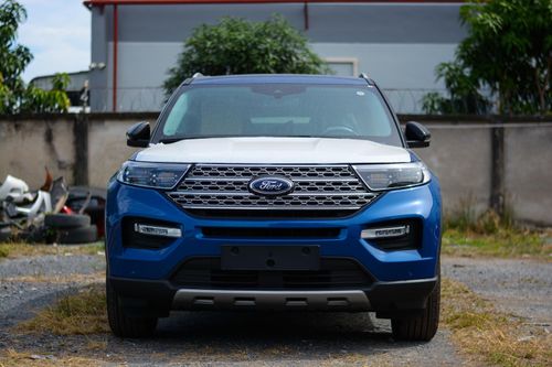 SUV hơn 2 tỷ của Ford dính lỗi camera lùi