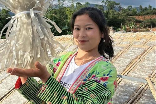 TikToker Sùng Bầu lên tiếng khi bị tố 'bom' 20 tấn miến dong